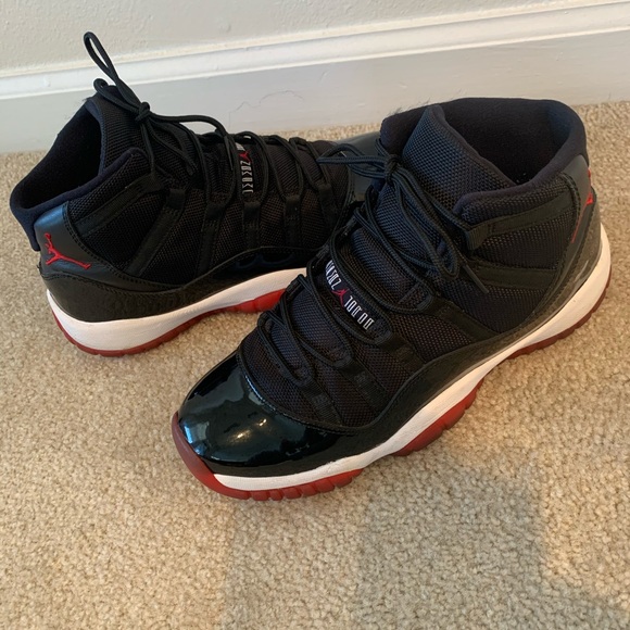 Jordan retro bred 11s - Picture 2 of 5